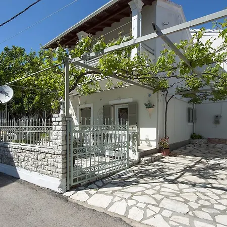 Lägenhet The Orange Garden Kassiopi